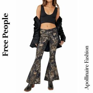 Free People Inferno Flare Black and Gold Patterned Stretch Pants Size 30